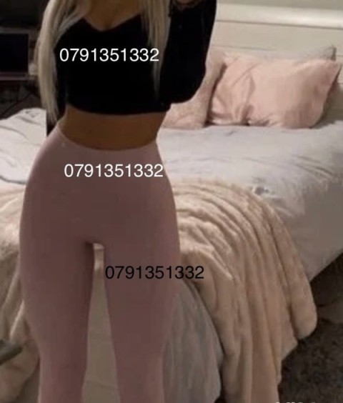 Izabella doar a ta cu totul