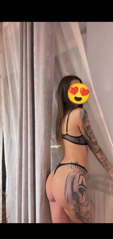 Brunetă plinuță - imagine 446110