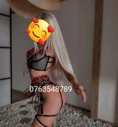 Buna suntem doua fete foarte frumoase .pupici