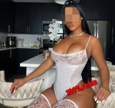 Doamna , 32 de ani.......ZONA UNIRII