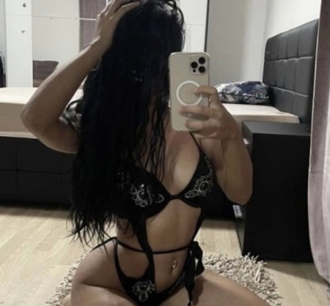 Salma, O Prezenta Fermecatoare in Ploiesti - imagine 493202