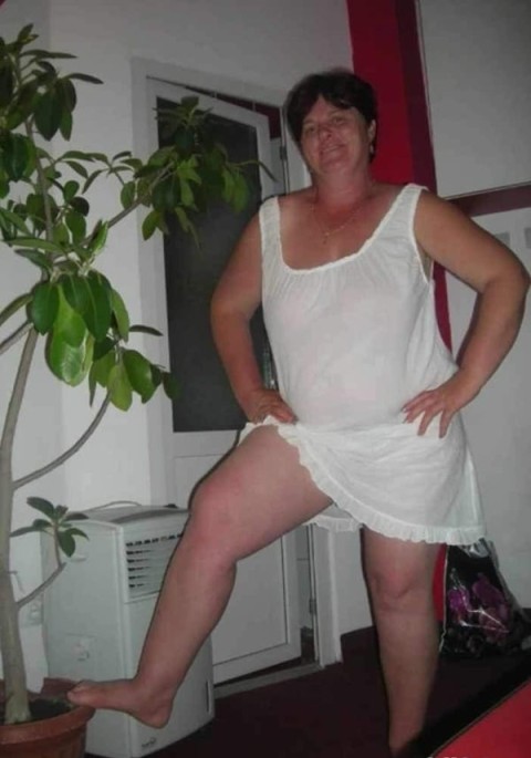 Iulia - Femeie Sincera din Ias...