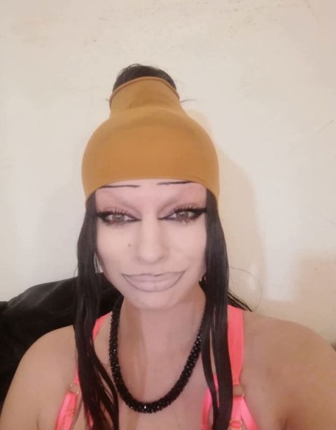 Pustoaica 21 ani Dulce si sexy. Sos Mihai bravu - imagine 522113