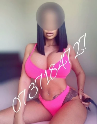 Descopera Frumusetea si Veselia unei Femei Singure din Botosani