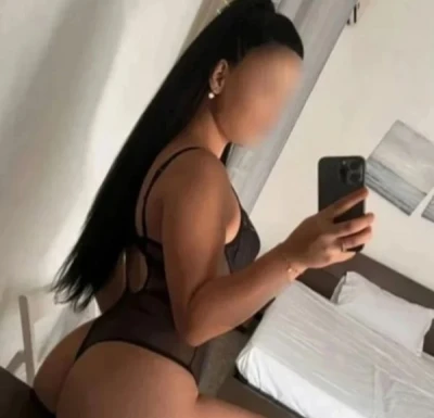 Bruneta siliconata 100%reala