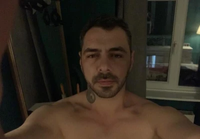 Femeie iubitoare pentru o conexiune de durata