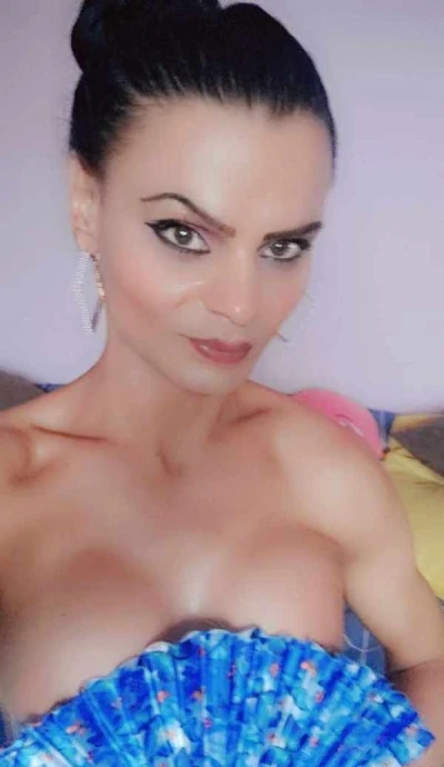 Descopera pe Maya: Femeie Cauta Barbat Serios in Targoviste