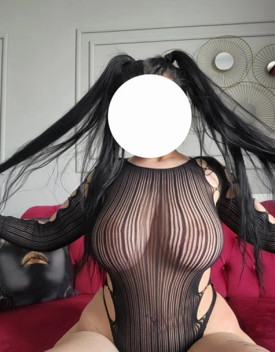 Bruneta sexy