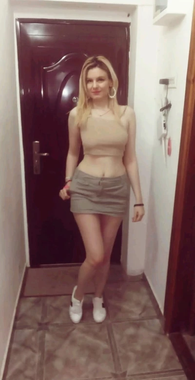 Poze reale - Confirm pe WhatsA...