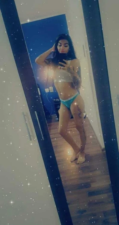 Noua in zona ,19 ani bruneta slim !!!