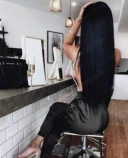 Bruneta slăbuța siliconata - imagine 1