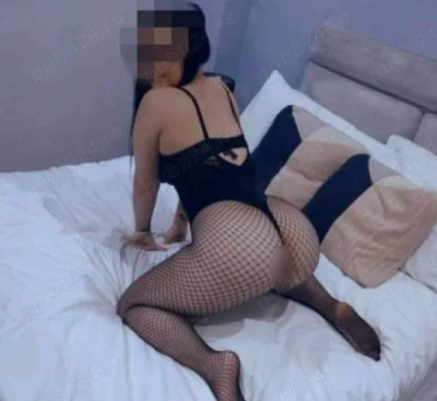 Brunetă matură sexy