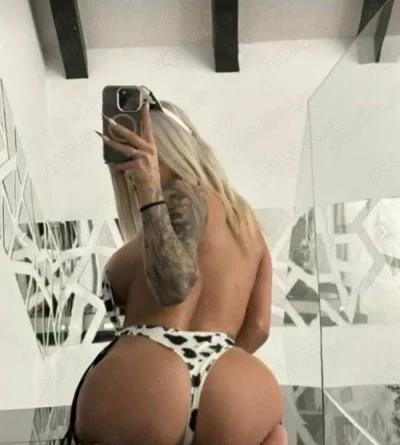 Blonda sexy si reala, caut colega