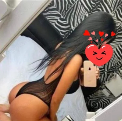 Femeie Singura din Bistrita, Doritoare de Dragoste si Conexiuni Autentice