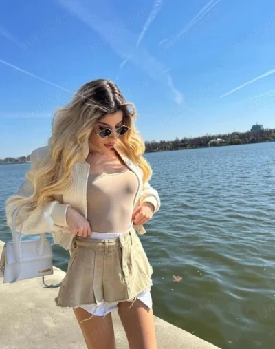 Tina - Femeie vesela si sincer...