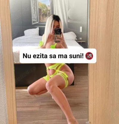Bruneta cu farmec natural si zambet cuceritor - imagine 614059