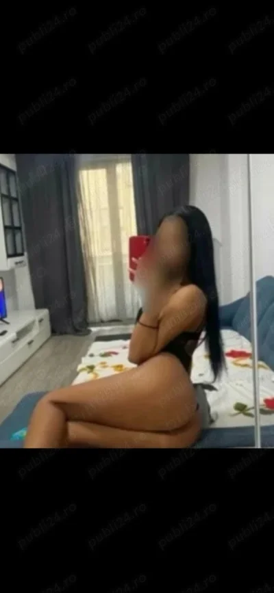 Blondă sexi noua in oras