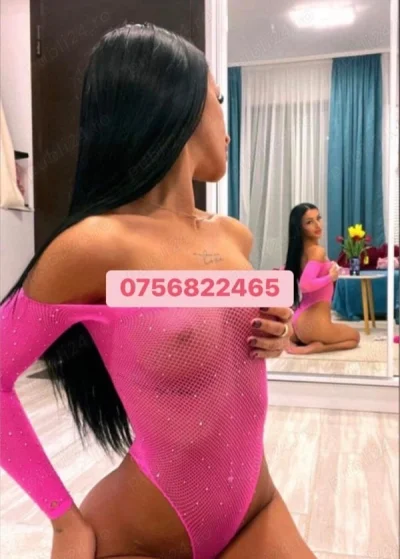 Mara 25 de ani, blond?! Locuie...