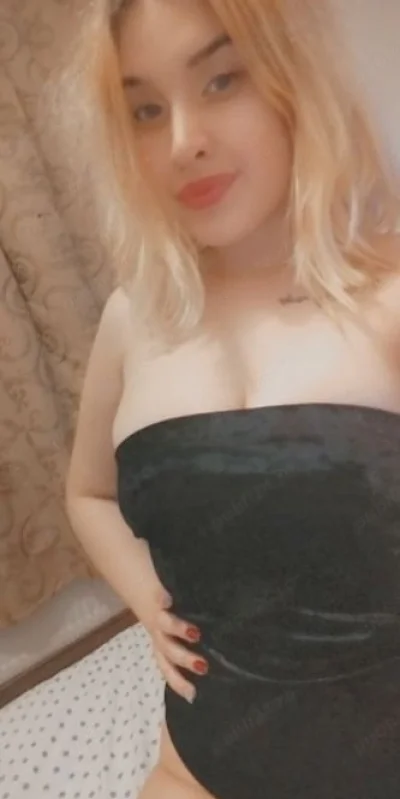 Model onlyfans La tine sau la mine Nu ma rata pupici