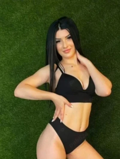 Alexandra - Femeie singura din Baia Mare, caut partener stabil