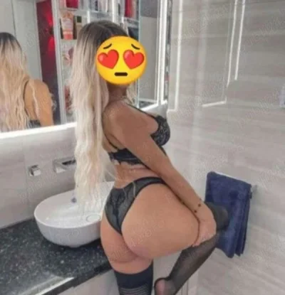 Karina - Femeie Singura din Os...