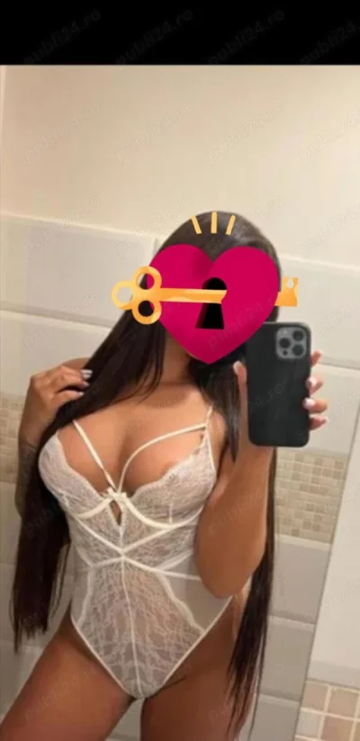 Studenta inocenta dornica de nebunii - imagine 683505