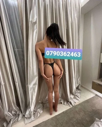 Femeie Singura si Autentica Ca...