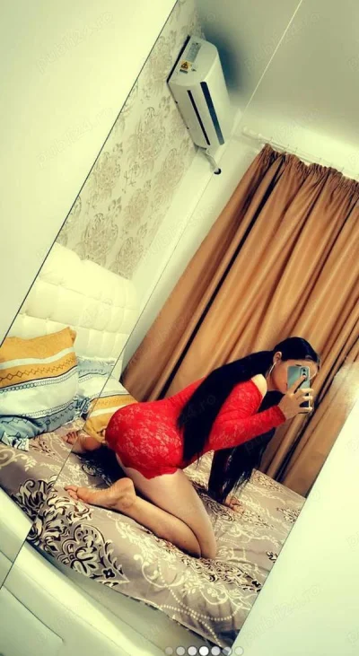 Bună mă numesc Anays