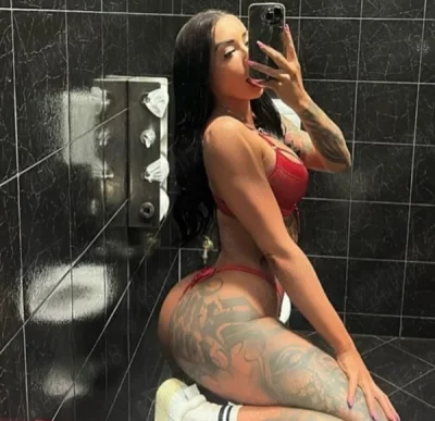 Yasmina ,la tine sau la hotel !!