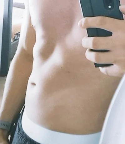 Discreție maxima bărbat pentru ea - scrie pe WhatsApp