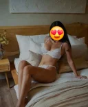 Bruneta sexy si discreta, Tractorul - imagine 4