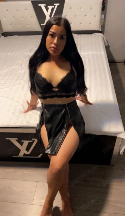 Claudia Tânăra și Senzuala - imagine 768949