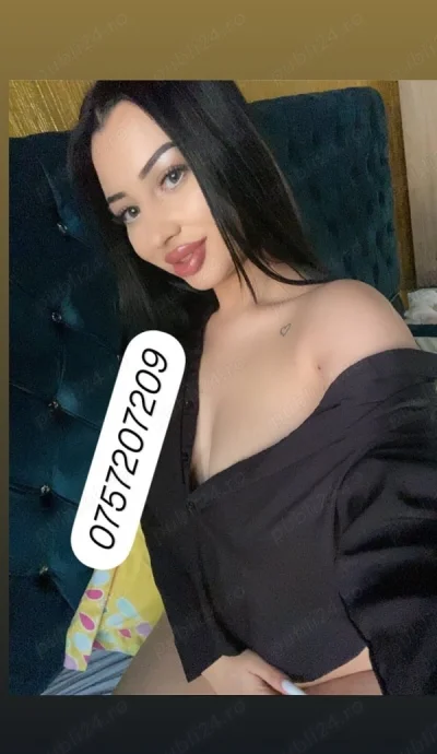 Misstres Maya with Assistant Girl BV - imagine 776660