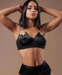 La mine, La tine sau la Hotel - imagine 2