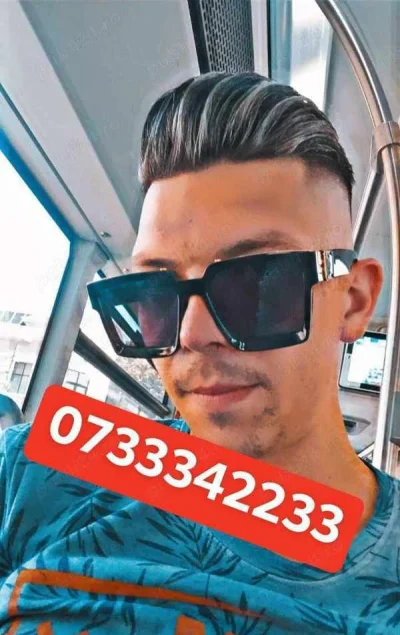 ESCORT 26 ani curat discret dotat inalt atletiic