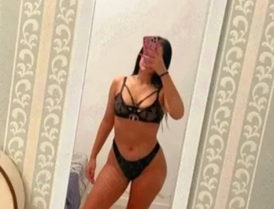 Bună sunt Bianca 22 ani noua în oraș doar câteva zile