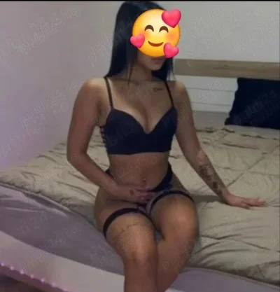 Buna sunt Melisa si sunt noua la voi in oras