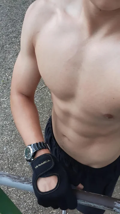 Bărbat tânăr pentru fanteziile tale