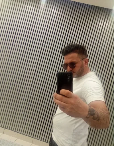 Pentru Doamne și Domnișoare Nifomanee