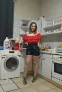 Bună sunt Iulia și abia aștept sa ne cunoaștem - imagine 2