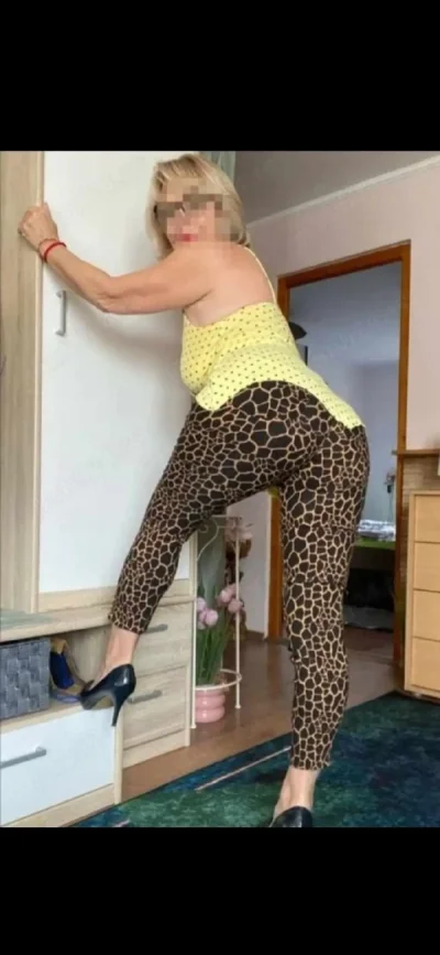 Buna sunt Liliana matura