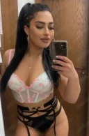 Ela nou in oraș, fac si deplasari - imagine 2