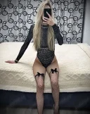 Blondina sexy la tine sau la mine - imagine 3