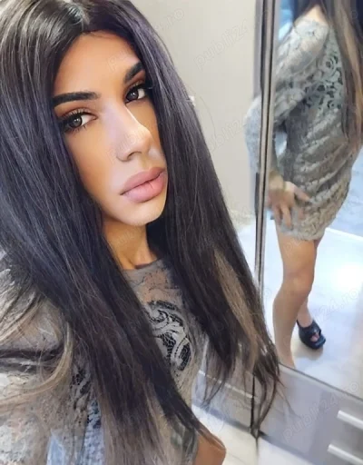 Bună sunt noua transexuală