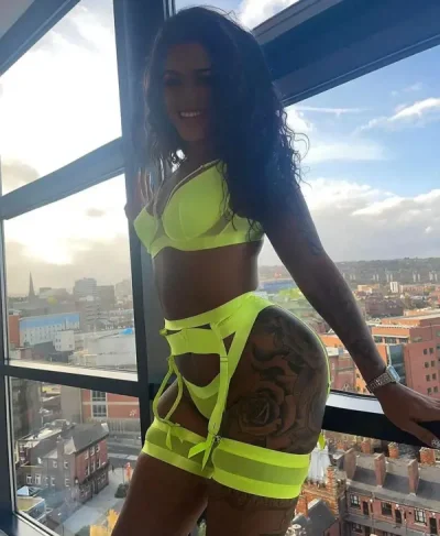 Transexuală fac si show web