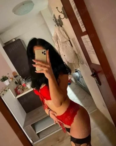 Sunt roxana fac si deplasari