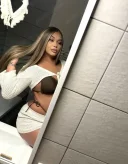 Transsexuală Cu Forme Accept Începători - imagine 1