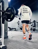 Domn 37 de ani caut amantă căsătorită sau divorțată - imagine 1