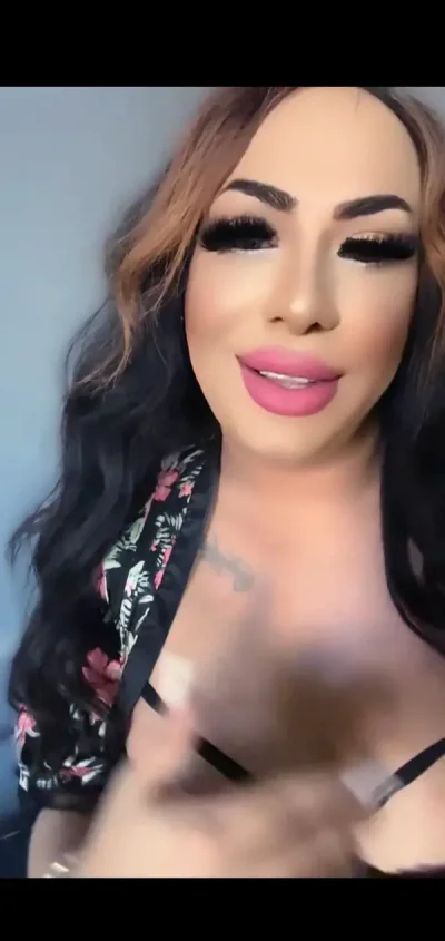 New transexula grasuta cu forme