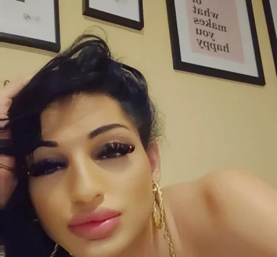 Hei sunt Rainna o fată trans top am revenit la tine în oraș pentru a vă oferii fanteziile dorite !